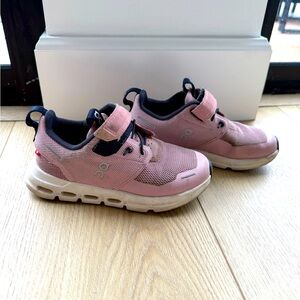 ON Cloud On Running Shoes GUC